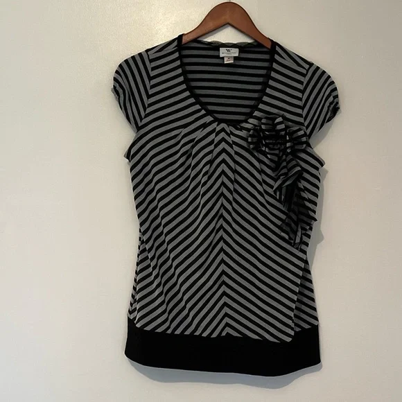 Worthington Black & Gray Fitted Ruffled Blouse – Medium - Picture 3 of 12